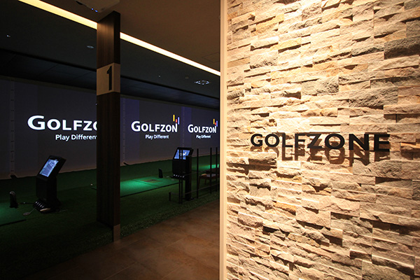 上田市　シミュレーションゴルフ　Golf Zone 内観